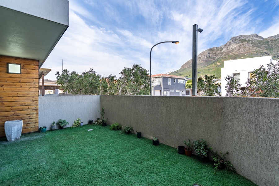 1 Bedroom Property for Sale in Zonnebloem Western Cape